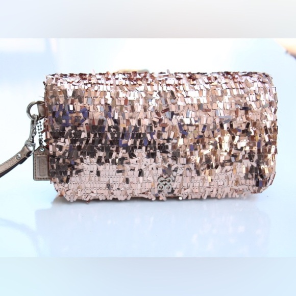 Coach limited edition sequin wristlet - Picture 11 of 14